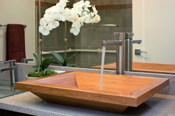 дрвени умиваоник за купатило