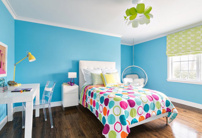 turquoise color in the children's room for a girl