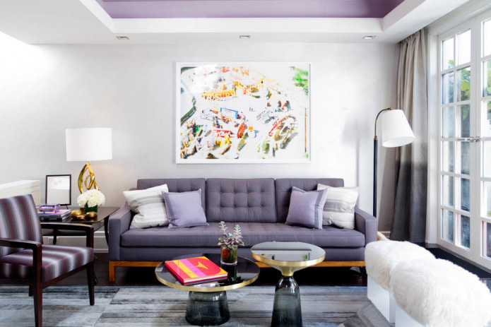 lavender sofa sa sala
