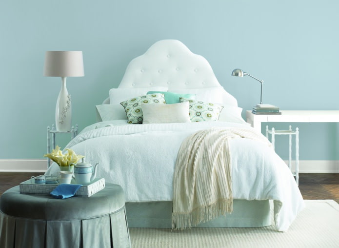 bedroom design in pastel turquoise colors