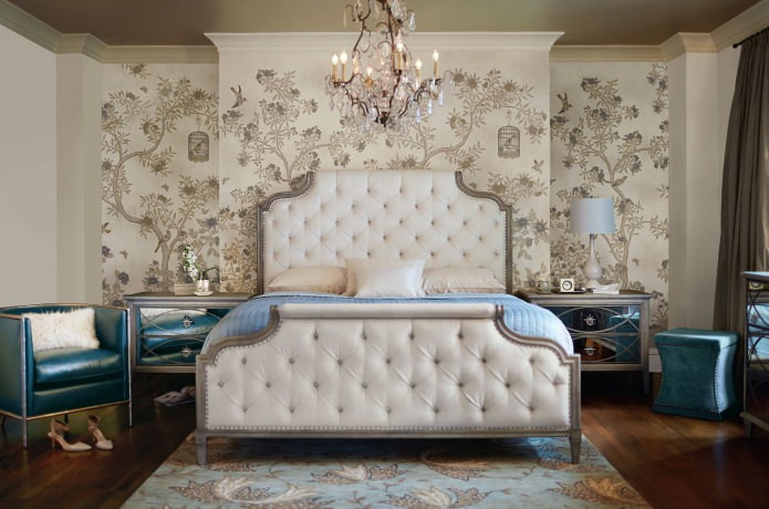 beige wallpaper in the interior of the bedroom