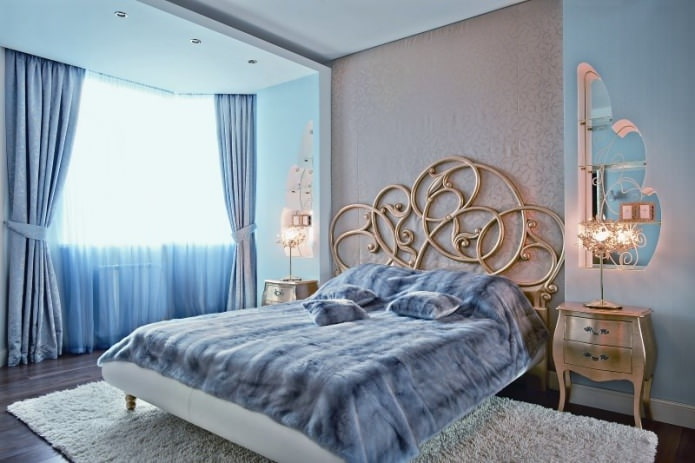 Grau-blaue Farbe im Inneren des Schlafzimmers