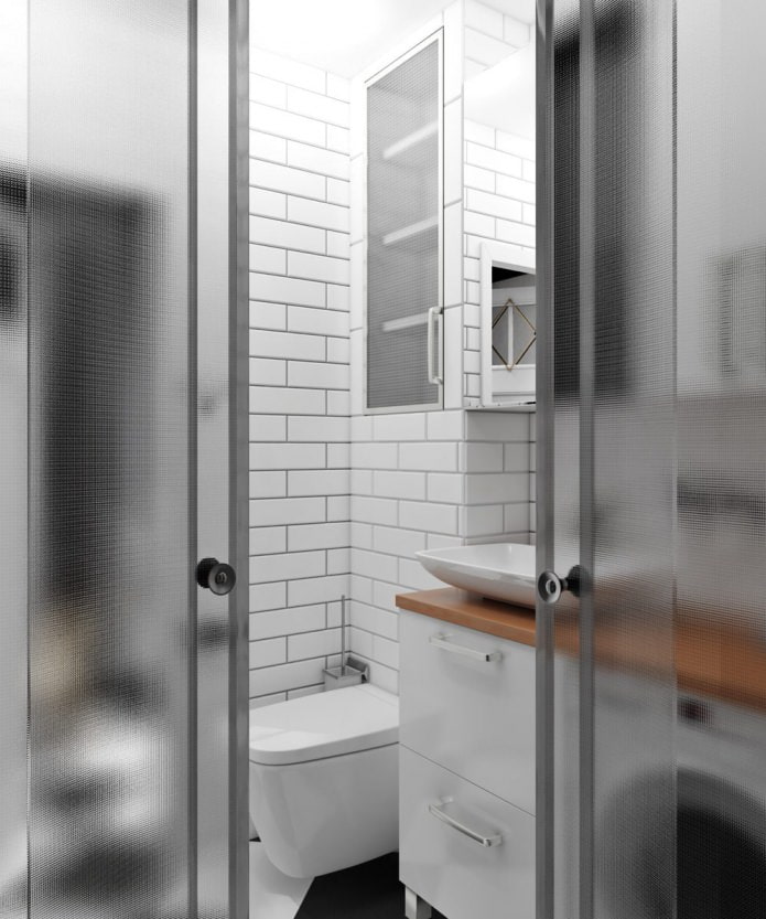 kleines Badezimmer in Chruschtschows Wohnung