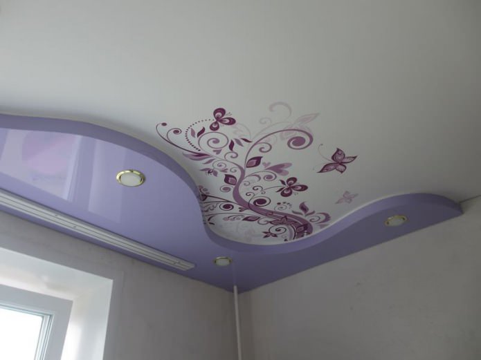Stretch ceiling design in the kitchen