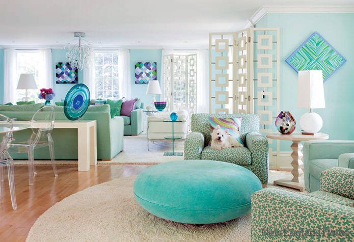 Tiffany-Farbe im Inneren des Wohnzimmers