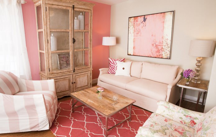 világos rózsaszín a nappali kialakításában
