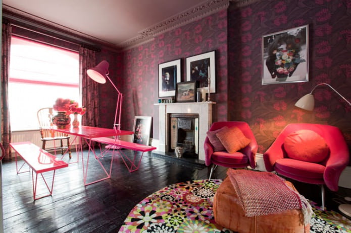 Pink im Design des Wohnzimmers
