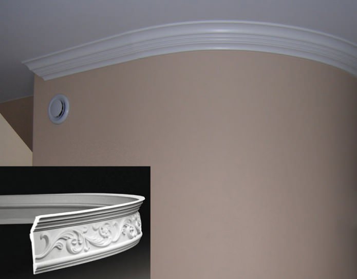 Curved stretch ceiling skirting board