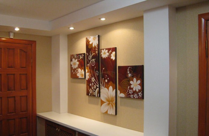 Modular picture in the interior of the hallway