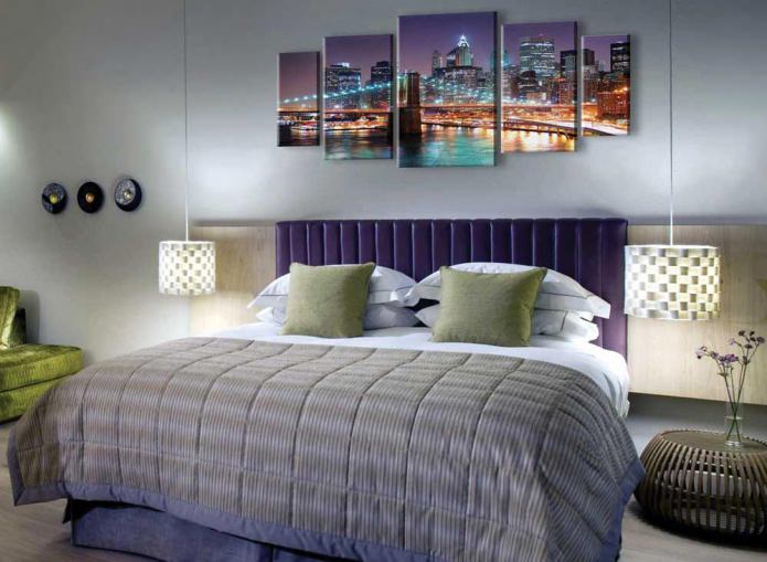 Modular picture in the interior of the bedroom