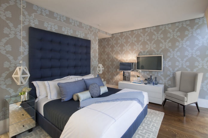 Gray-blue wallpaper in the interior of the bedroom