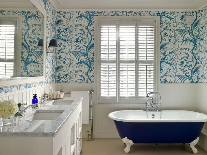 combination of wallpaper and panels in the bathroom