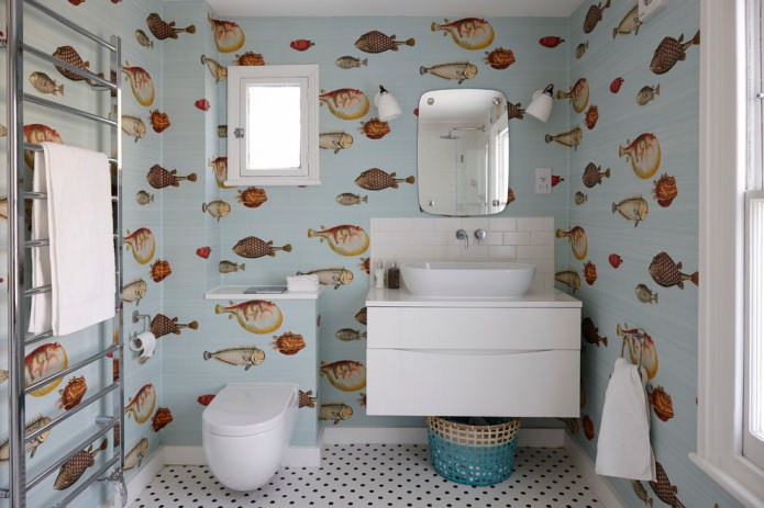 Washable wallpaper with fish in the bathroom