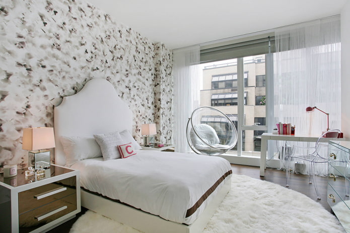 беле завесе од муслина у спаваћој соби