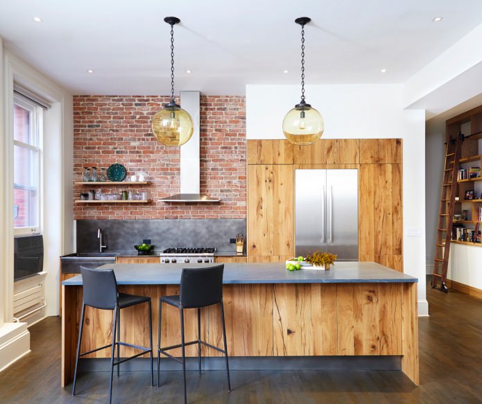 Brick and wood in the kitchen