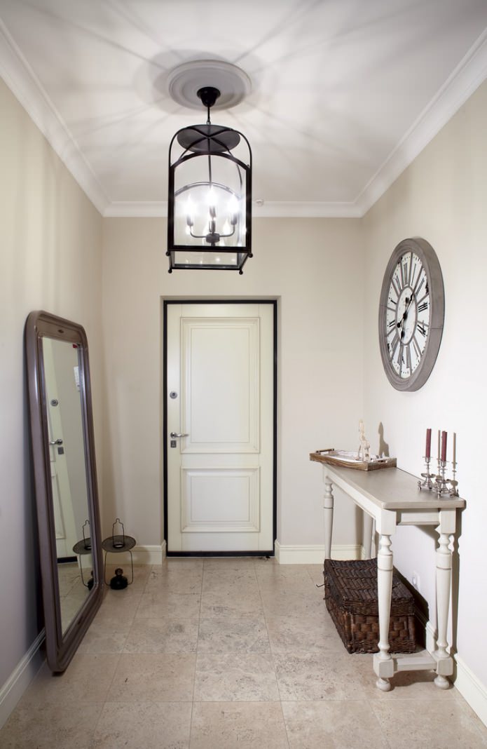forged ceiling lamp in the hallway