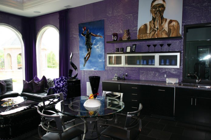 schwarz-violettes Wohnzimmer