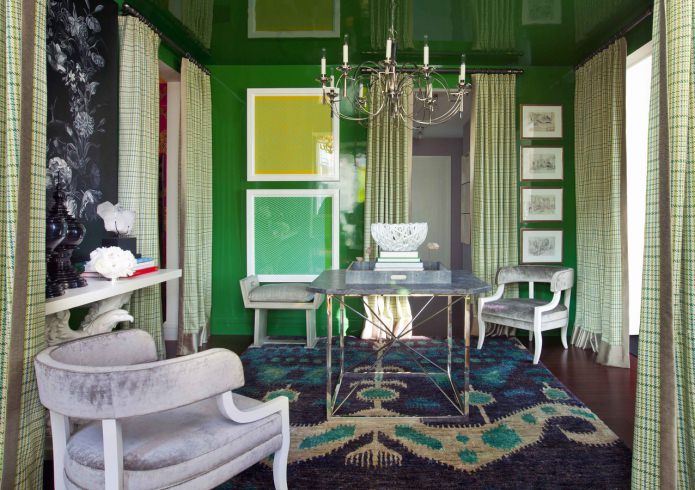 szoba zöld árnyalatokkal