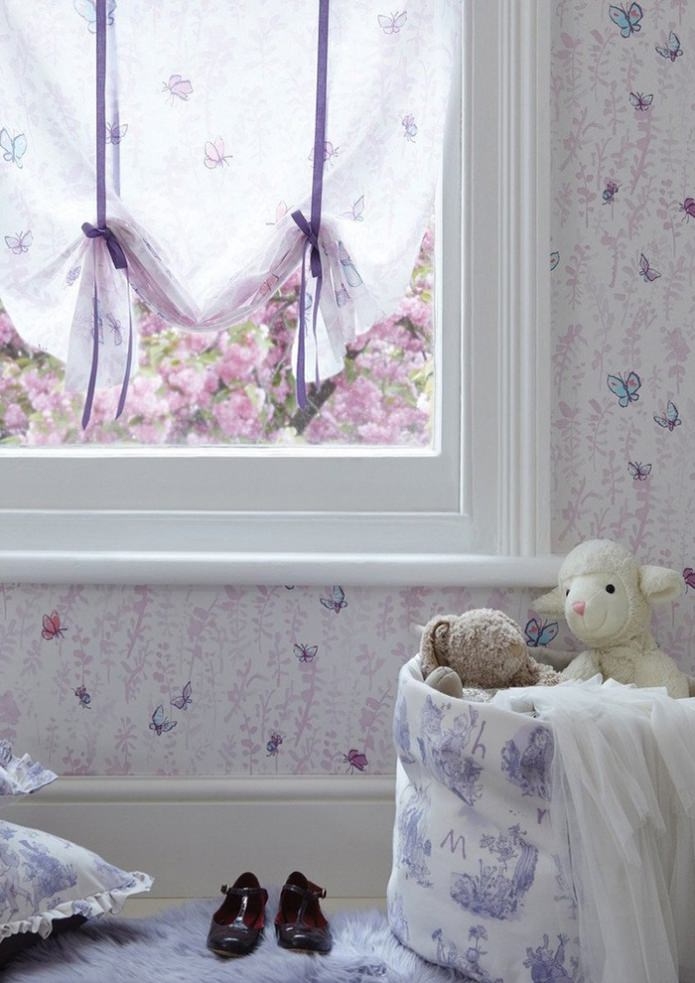 mga kurtina para sa lilac wallpaper