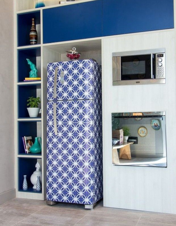 patterned wallpaper on the refrigerator