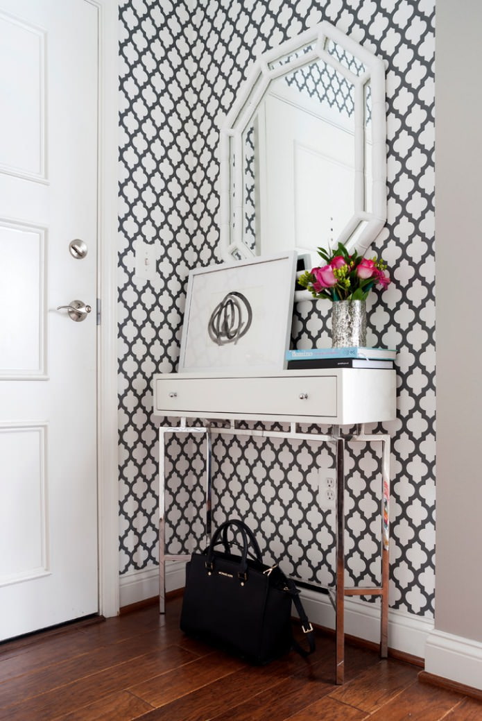 wallpaper with black and white pattern
