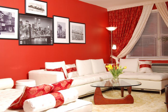 modernes rot-weißes Wohnzimmer
