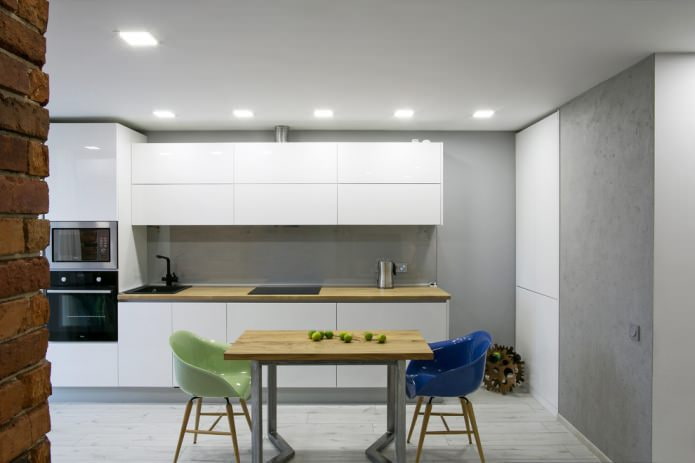 сиви зидови у кухињи