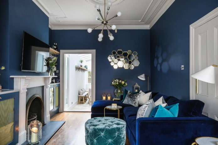 kék falak a nappaliban