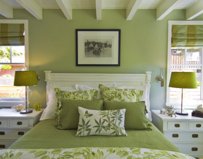 Weißes und olivfarbenes Schlafzimmer