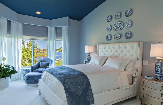 blue ceiling in the bedroom