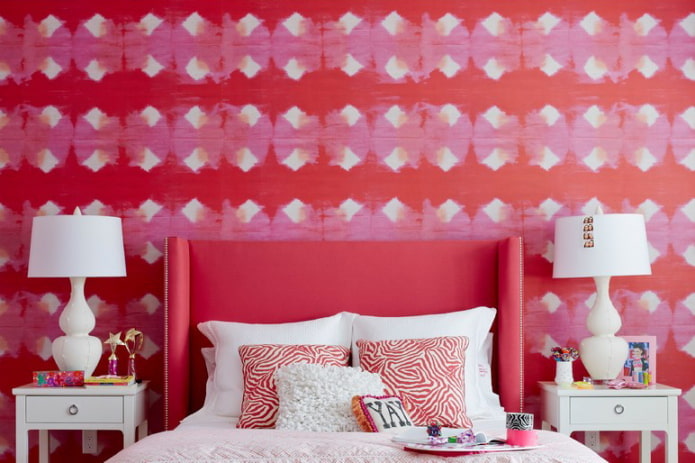 Red-pink wallpaper