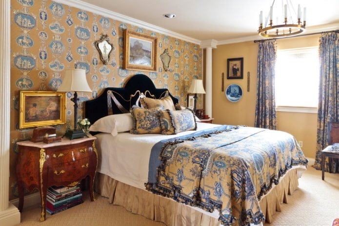 Yellow-blue wallpaper in the bedroom