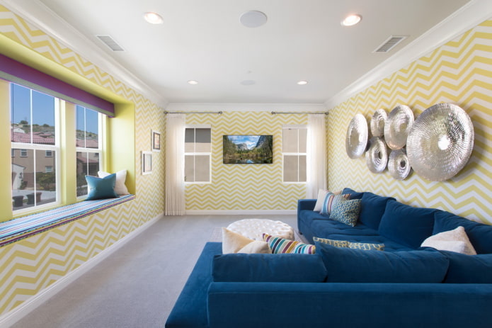 white ceiling and wallpaper in zigzag