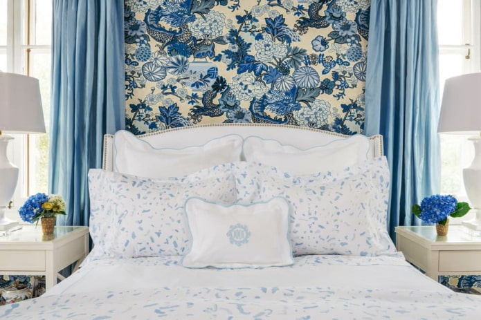 Blue-beige wallpaper in the bedroom