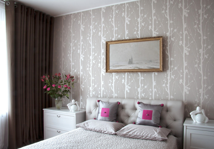 wallpaper with silk screen printing in the bedroom
