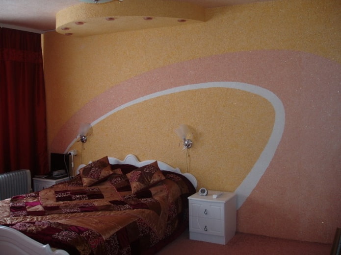 semicircles on the wall in the bedroom