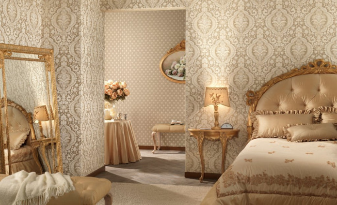 wallpaper with damask pattern