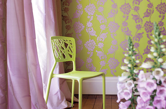 combination of light green with lilac