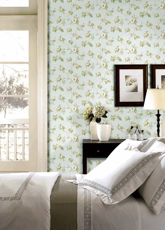 wallpaper in a small flower in the bedroom