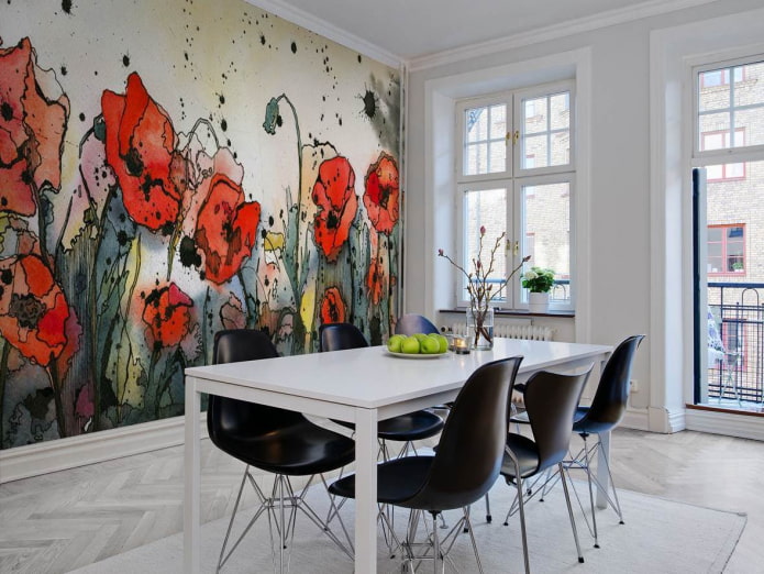 wallpaper with poppies in the interior of the dining room