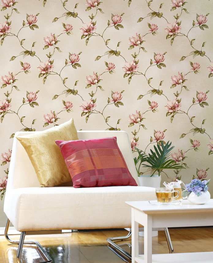 wallpaper with magnolia in the interior
