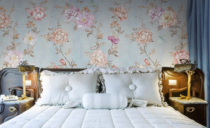 tela wallpaper na may floral print