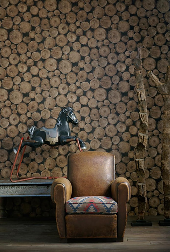 wallpaper imitating wood in the interior