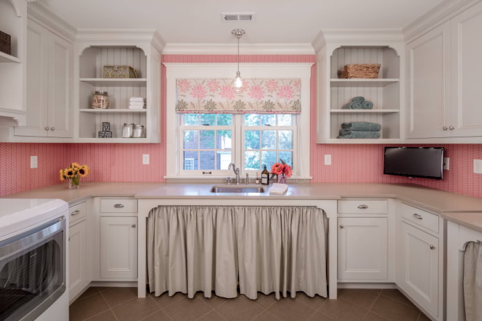 pink wallpaper in the kitchen