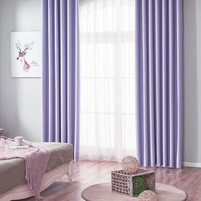hosszú lila színű függöny