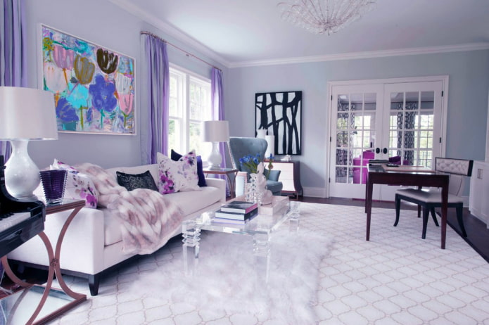 Kombination von lila Vorhängen mit Möbeln