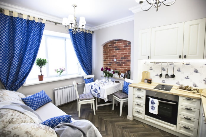 плаве завесе у кухињи у стилу Провансе
