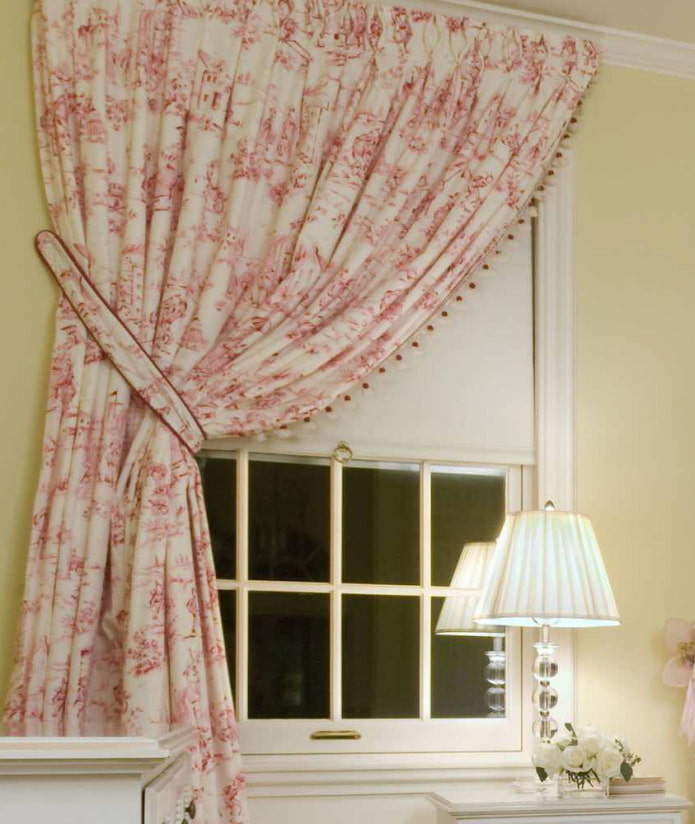 Provence style fringed curtain