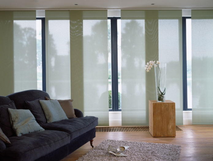 Japanese plain curtains in the interior