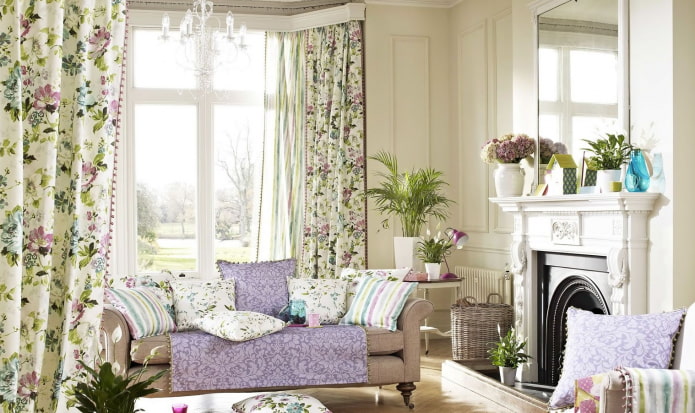 curtains with flowers in the interior of the living room